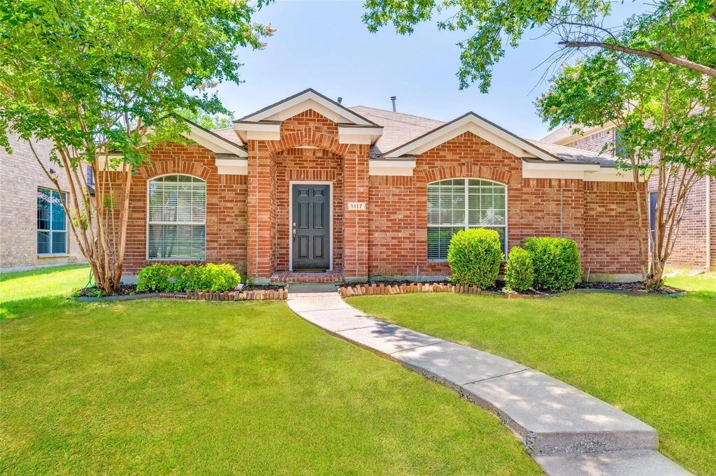 1117 Red Hawk Drive, Frisco