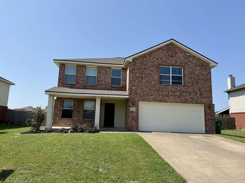 202 Vivian Drive, Waxahachie