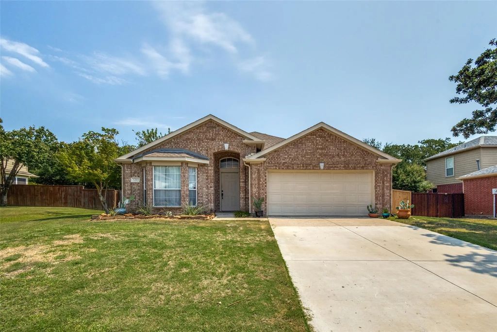 3213 Como Lake Road, Denton