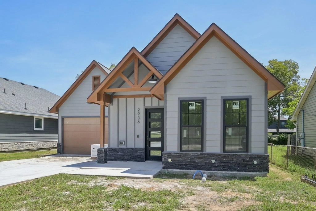 2936 Henry Road, Lancaster