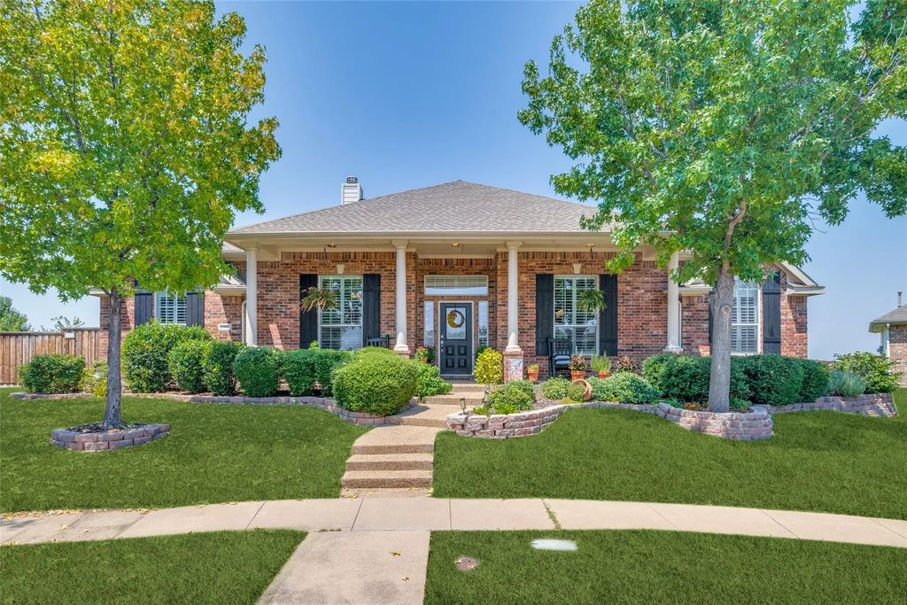 1202 Beacon Hill Court, Garland