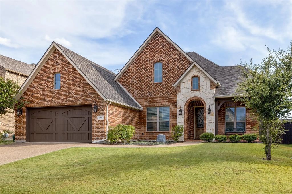 1908 Bent Creek Way, Mansfield
