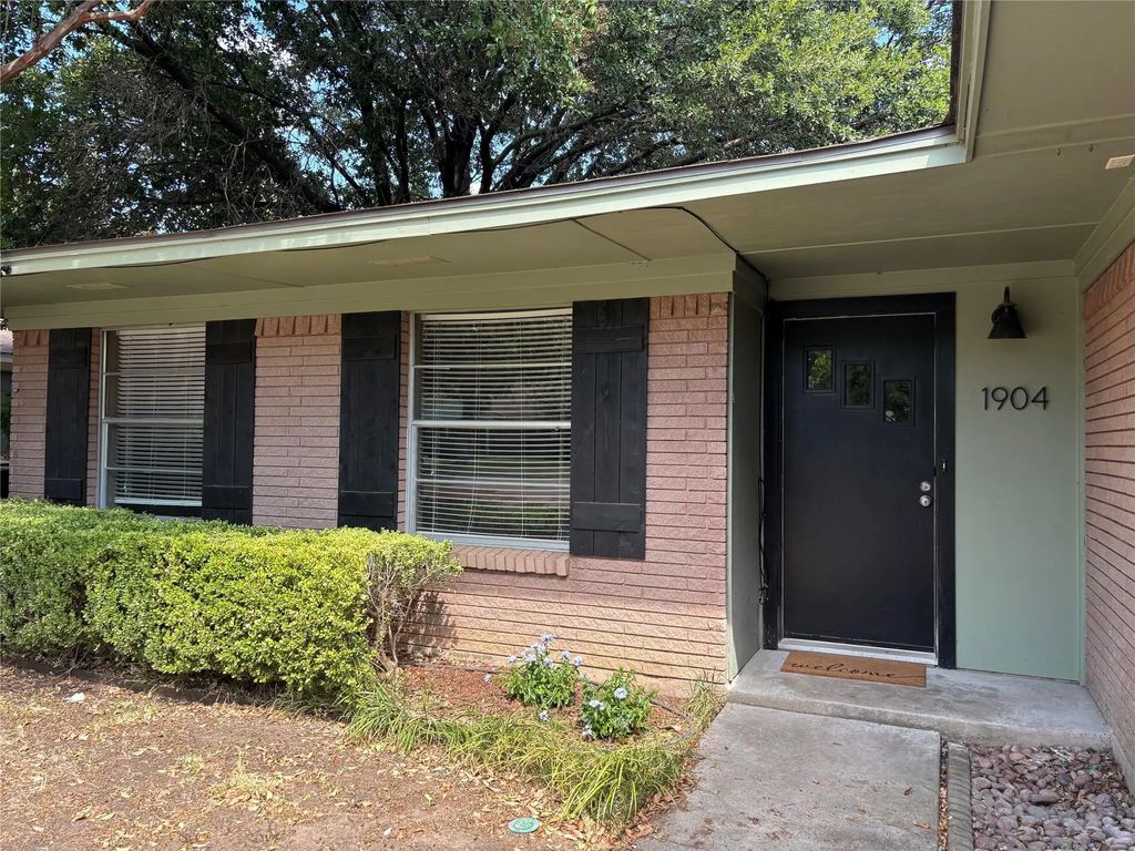 1904 Cornell Lane, Denton