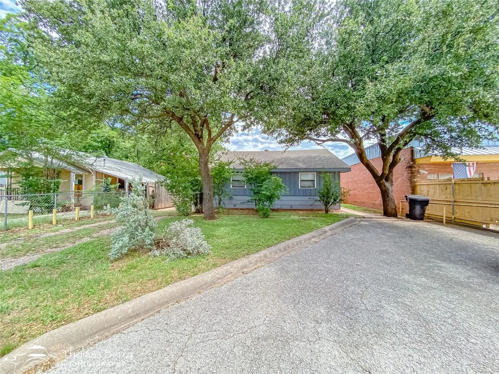 3033 S 7th Street, Abilene