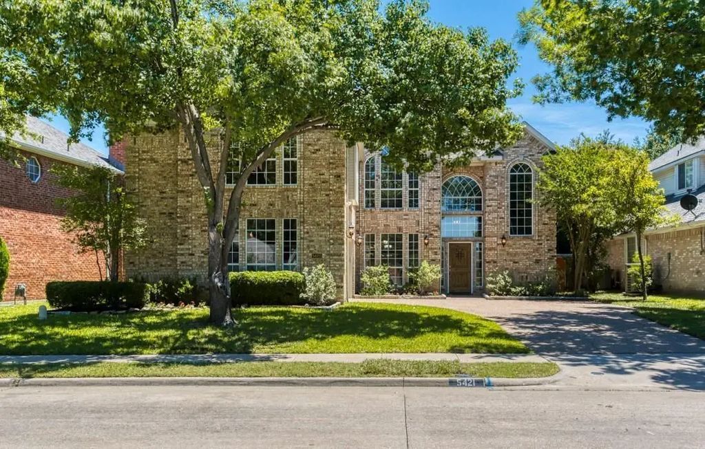 5421 N Briar Ridge Circle, McKinney