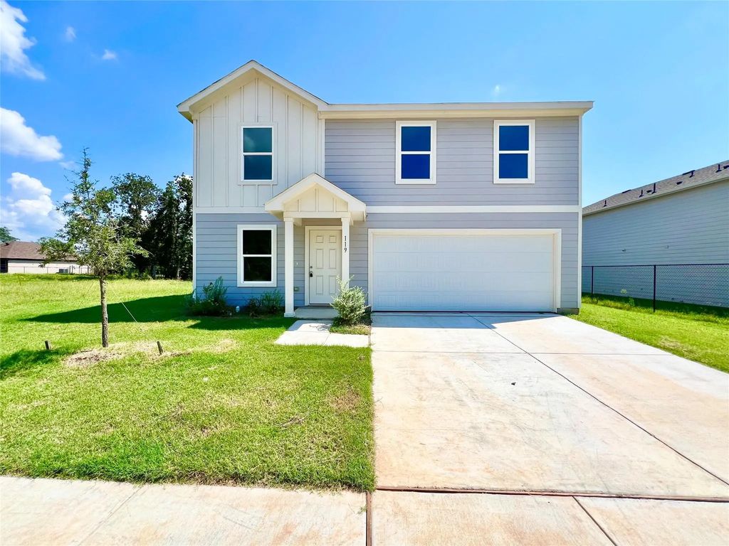 119 Peace Lily Way, Tolar