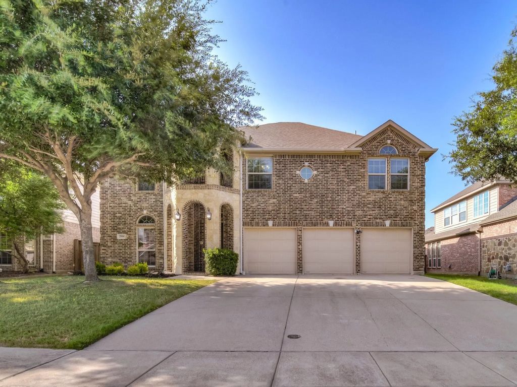 2916 Lavanda, Grand Prairie