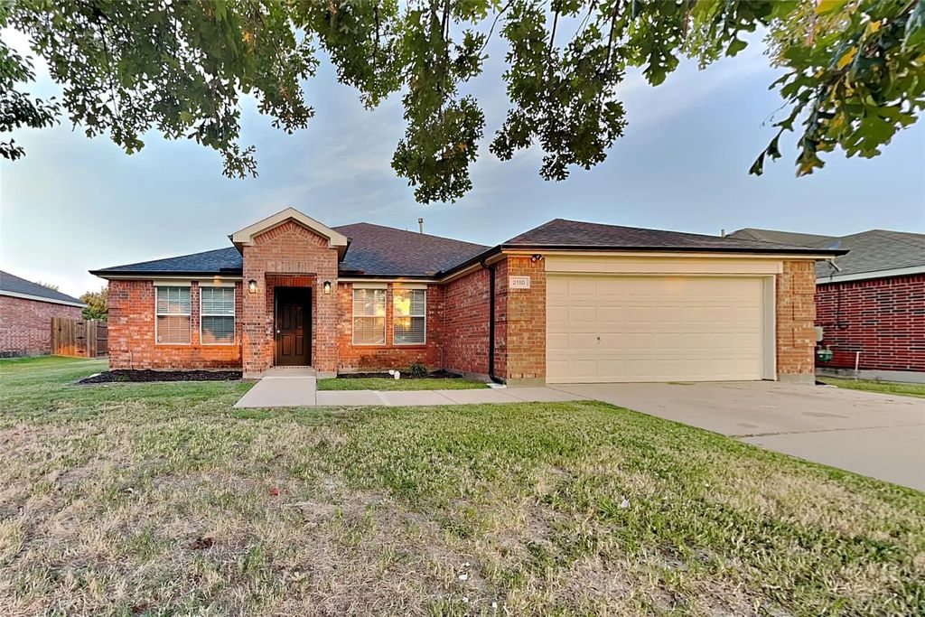 2110 Dewberry Drive, Forney