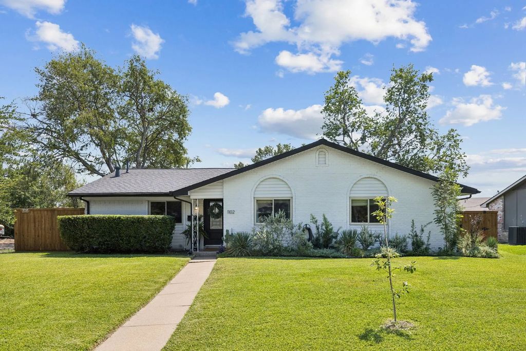 1102 Wake Drive, Richardson