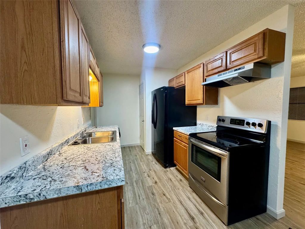 705 N 1st Street, Sanger