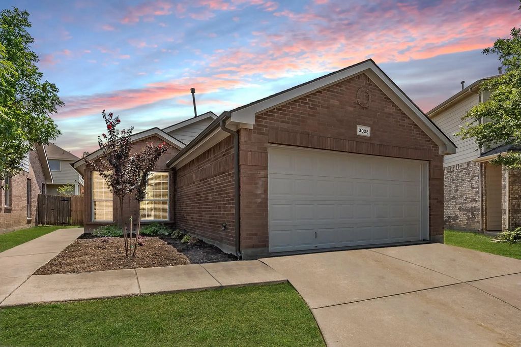 3028 Thicket Bend Court, Fort Worth