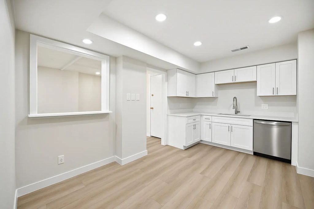5200 Keller Springs Road 313, Dallas