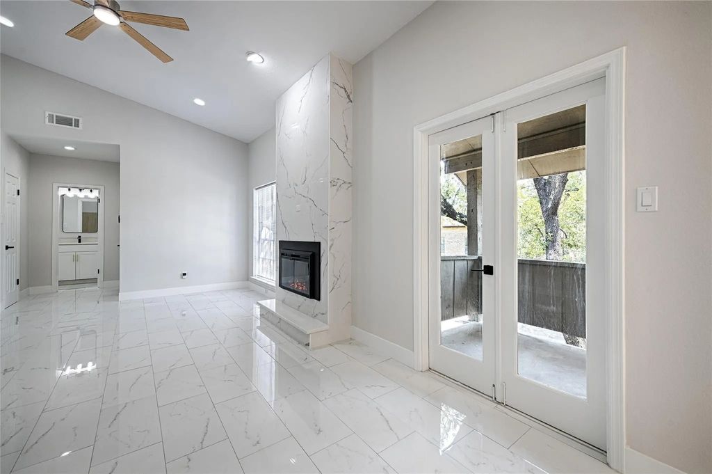 10433 High Hollows Drive 217, Dallas
