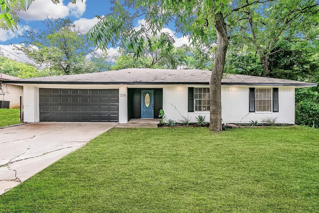 208 Evelyn Street, DeSoto