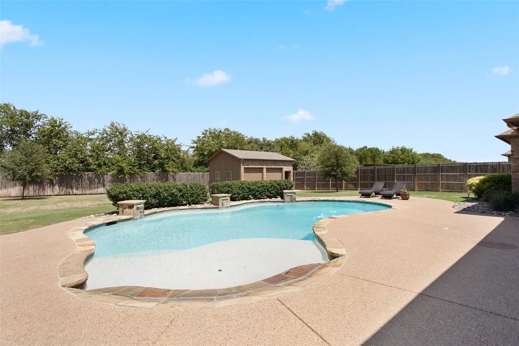 1316 Bluff Springs Drive, Fort Worth