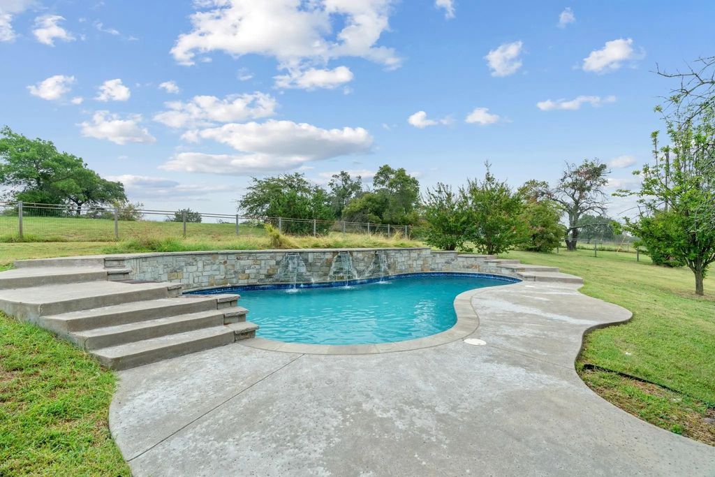 217 Naibara Trail, Weatherford