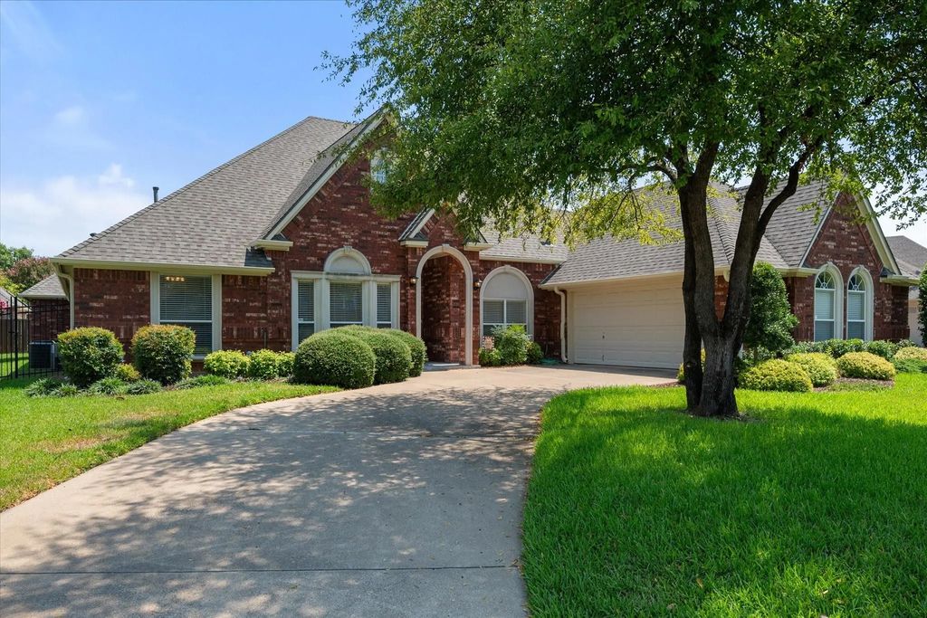1017 Brook Arbor Drive, Mansfield