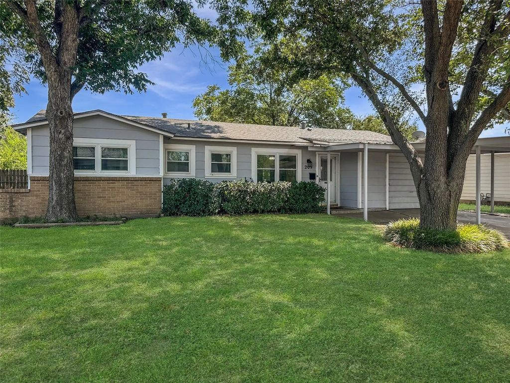 209 Pimlico Way, Saginaw