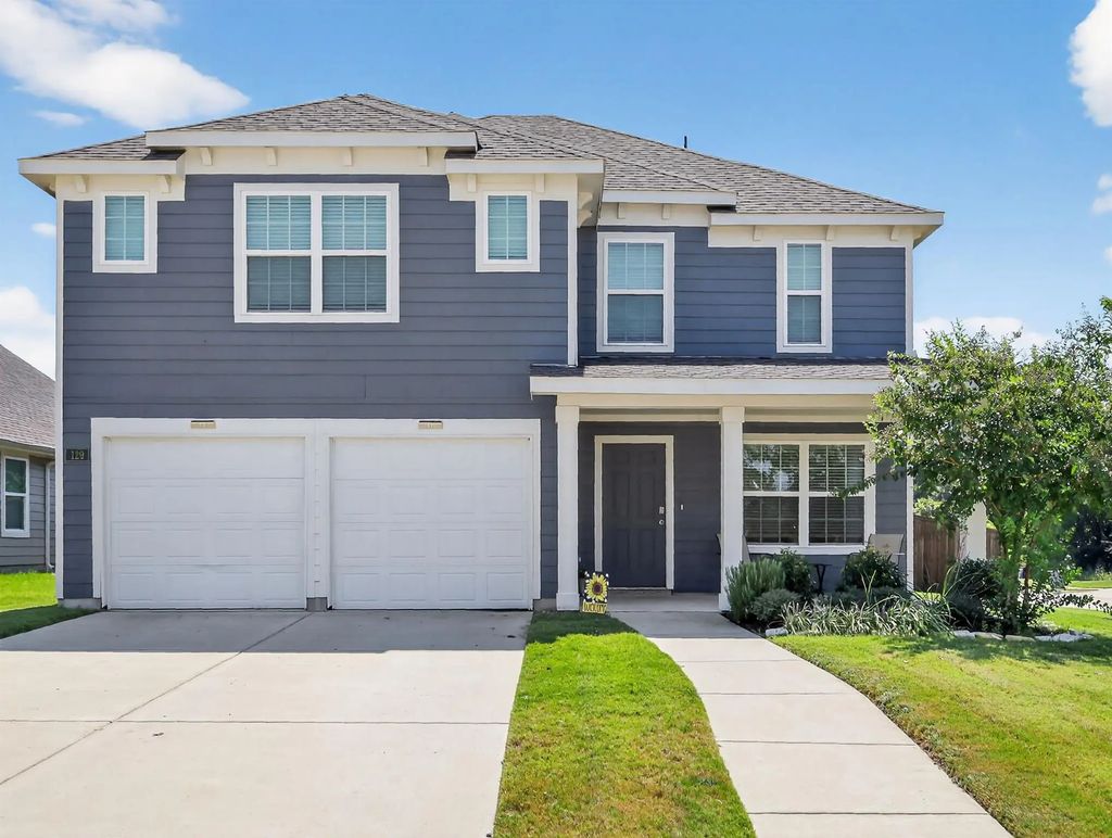 129 Clear Creek Lane, Terrell