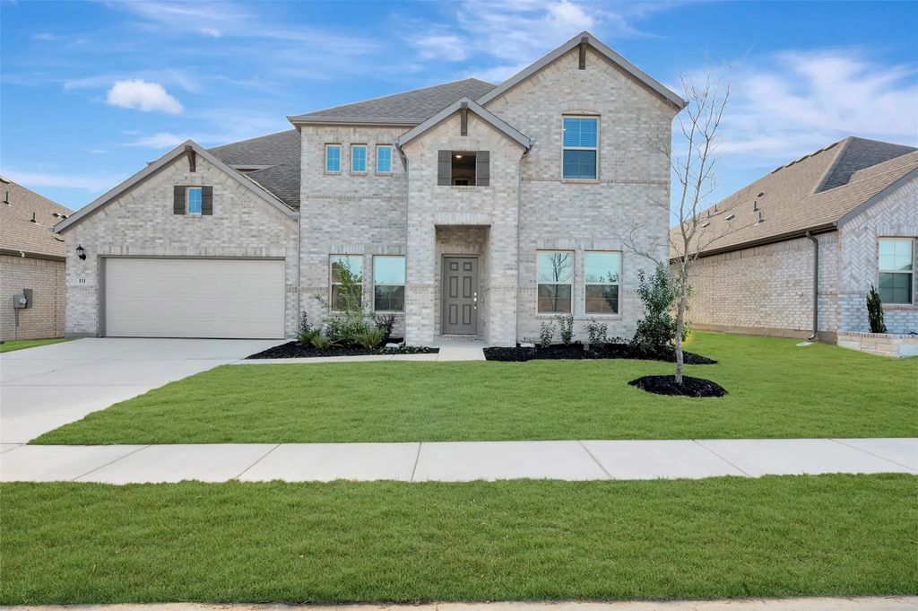 111 Hudson Lane, Justin