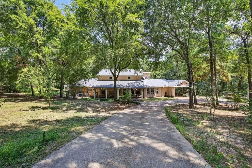 11487 County Road 4020, Kemp