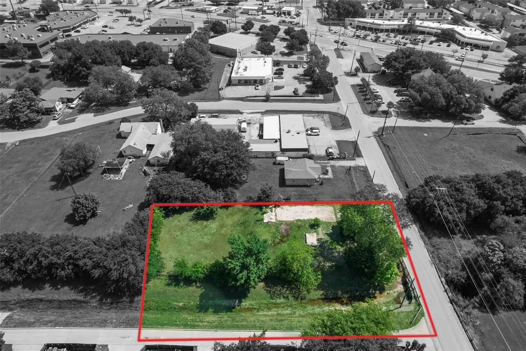 609 Gatewood Road, Garland