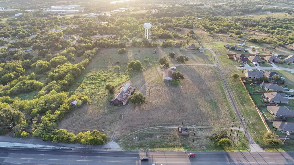 1713 N Main Street, Weatherford