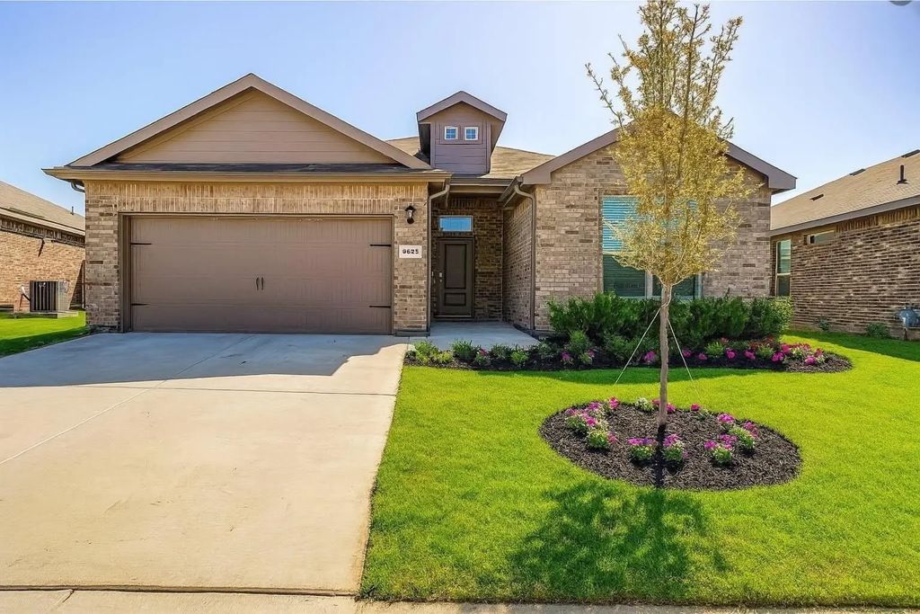 9625 Catclaw Terrace, Fort Worth
