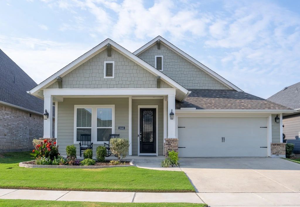 2441 Lazy Dog Lane, Northlake