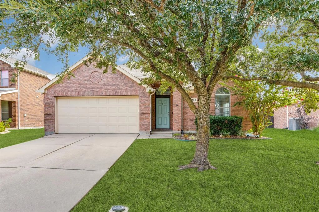 3703 Applewood Road, Melissa