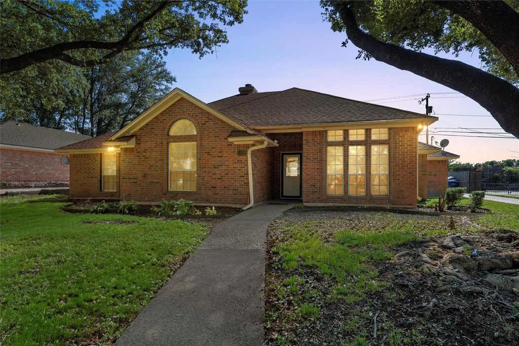 416 Meadow Mountain Drive, Waco