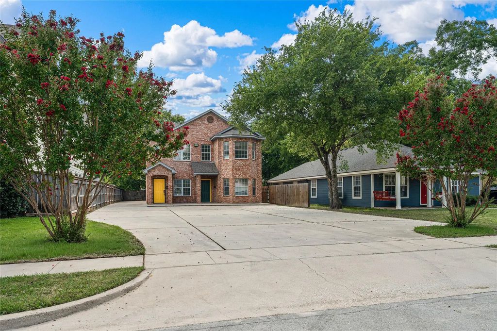 1911 S 11th Street, Waco