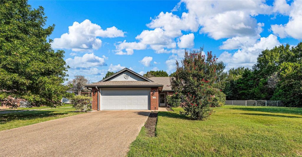 545 Ouida Drive, Waco