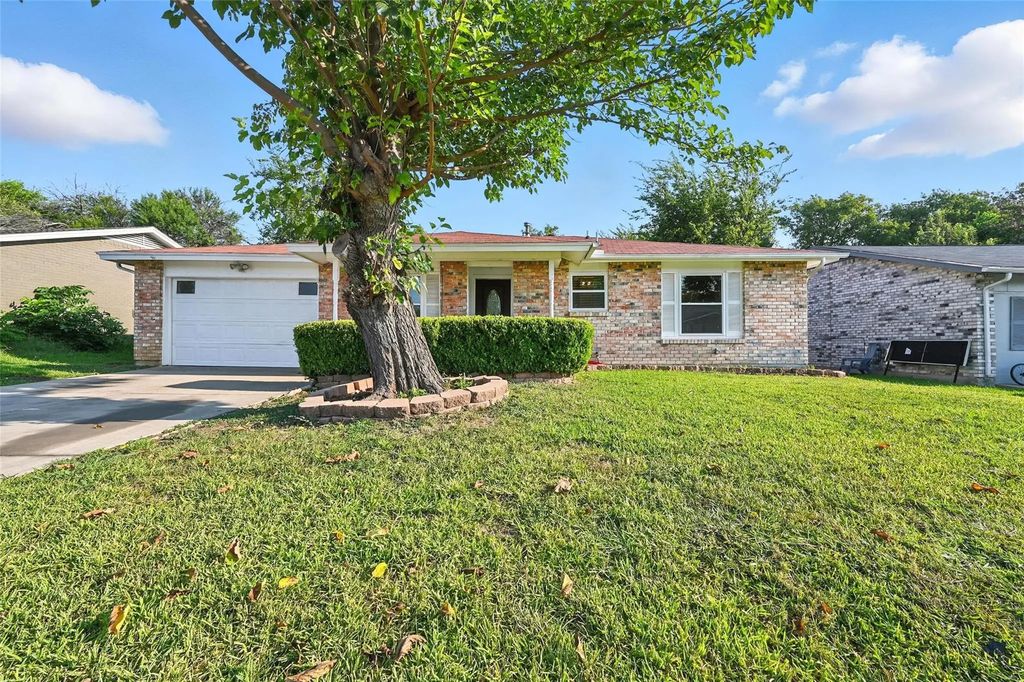 1603 Winderemere Drive, Arlington