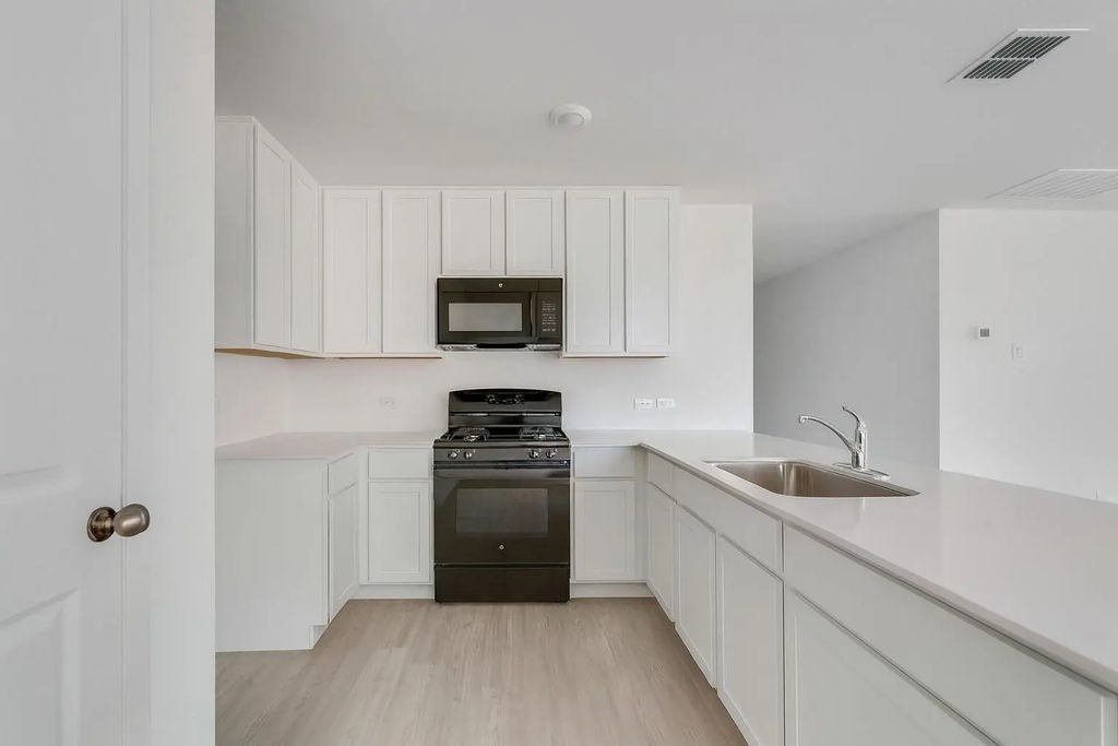 923 Ponderosa Lane, Princeton