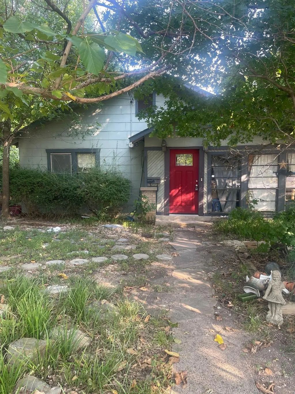 8902 San Leandro Drive, Dallas