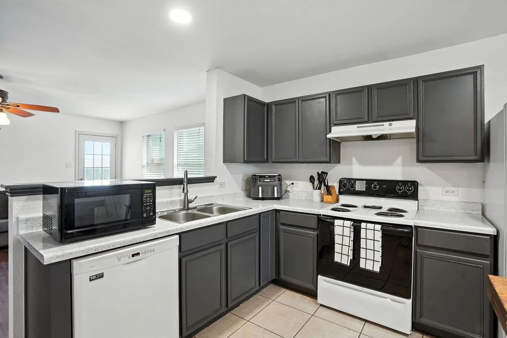 321 Quail Crossing Drive, Sanger