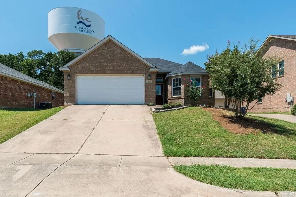912 Hidden Oaks Drive, Burleson