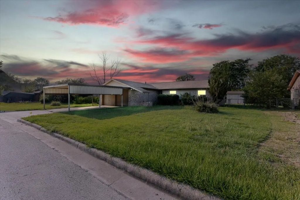 1913 Se 12th Street, Mineral Wells
