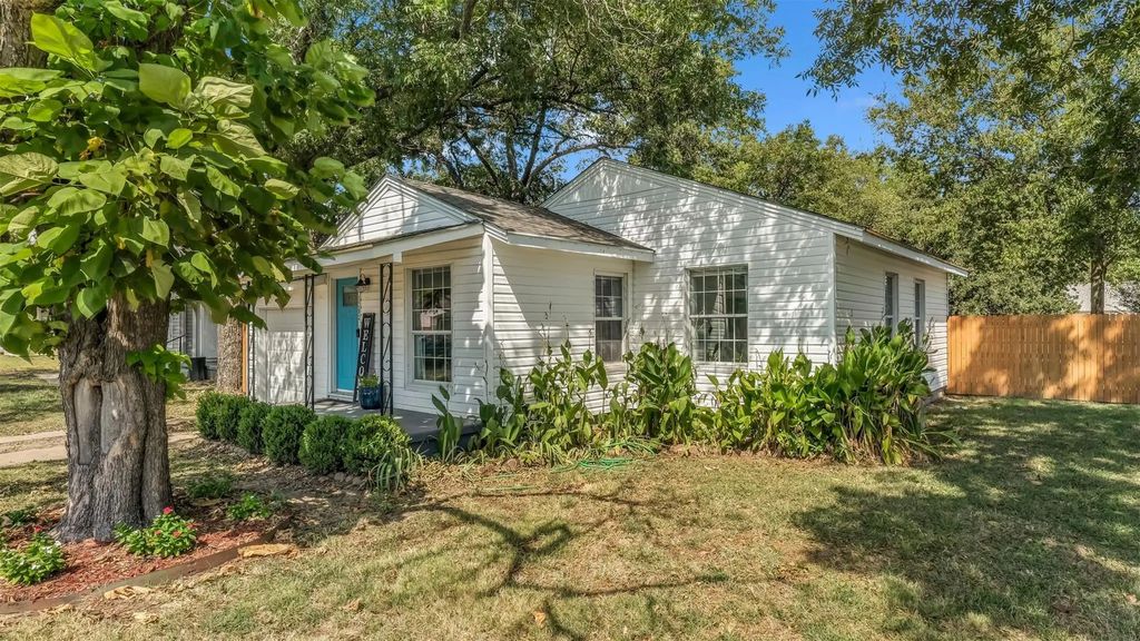 1302 Oliver Street, Weatherford