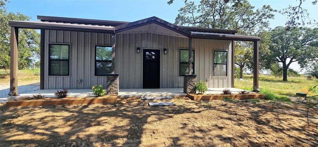 1036 Champ Lane, Springtown