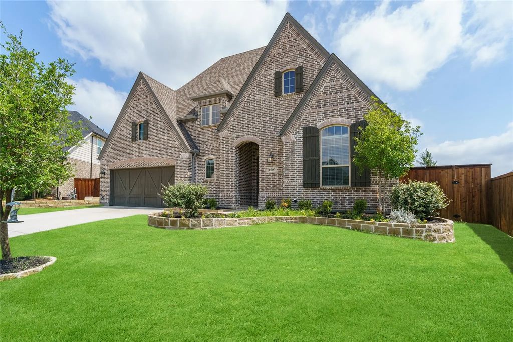 1205 Lake Hills Trail, Roanoke
