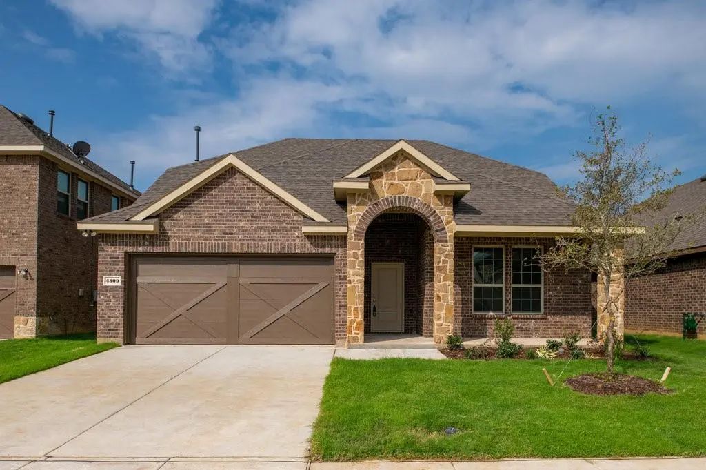 4509 Ashmark Road, Aubrey