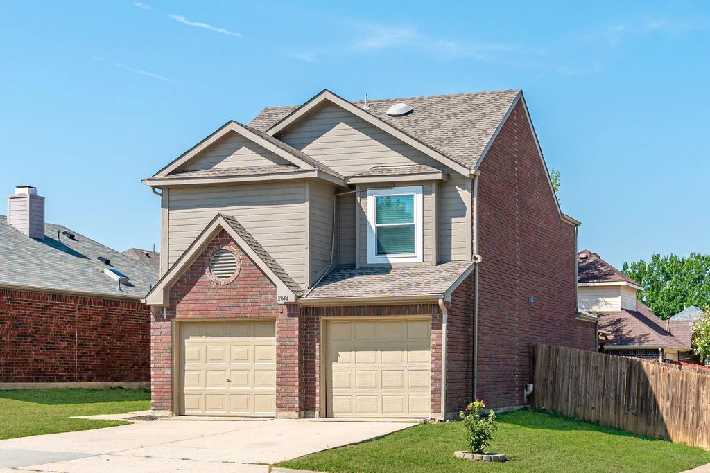 2044 Mallard Drive, Lewisville