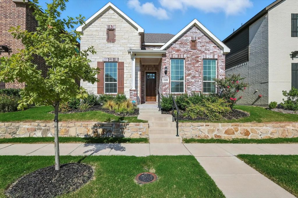 1509 Grandview Drive, Garland