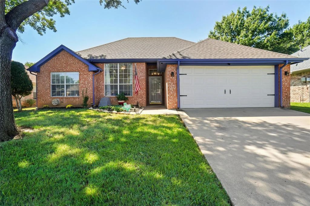 1005 Bayfield Drive, Denton