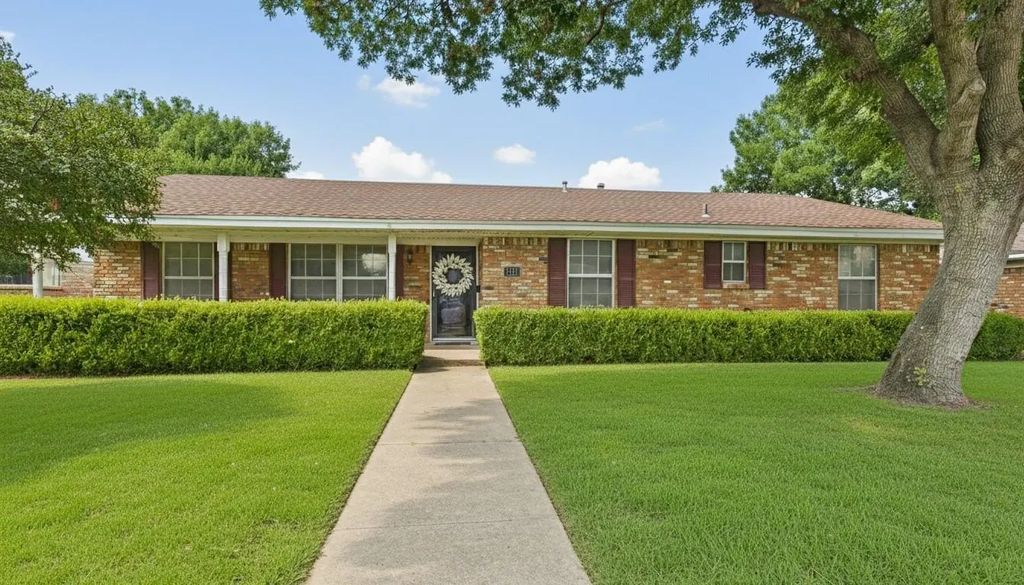 2313 Forestcrest Drive, Plano