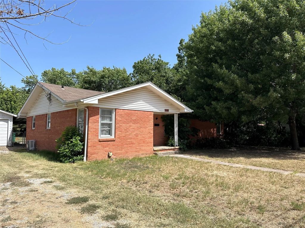 610 Cooper Street, Bowie