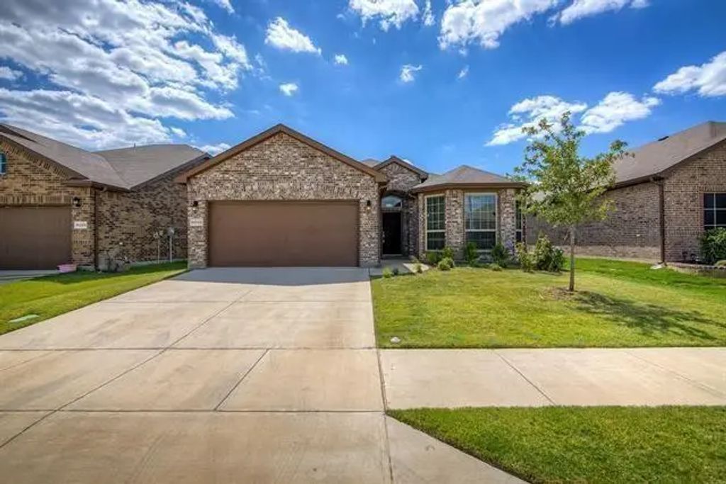 11325 Gold Canyon Drive, Fort Worth
