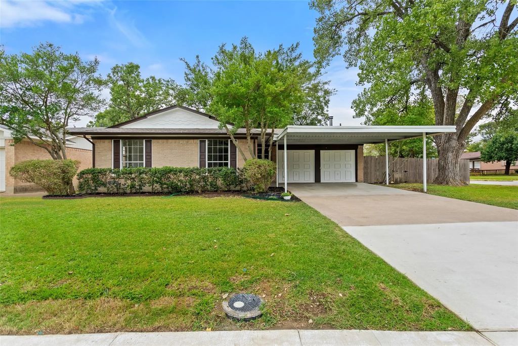1837 South Parkway, Mesquite